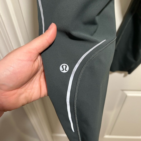 Lululemon Base Pace Leggings Sz 8 - Picture 7 of 8